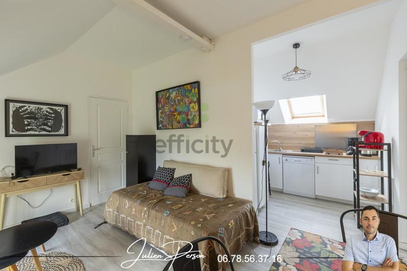 Maison - 249 m² - 11 pièces