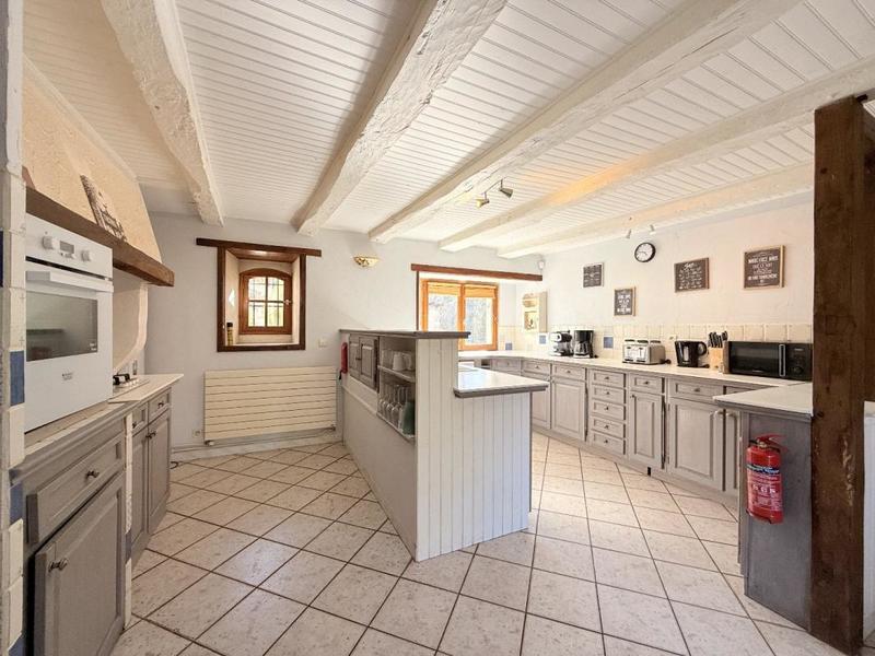 Maison - 205 m² - 7 pièces