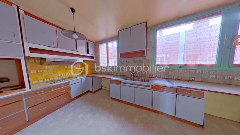 Immeuble - 303 m² - 9 pièces