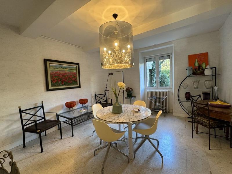 Maison ancienne - 265 m² - 8 pièces