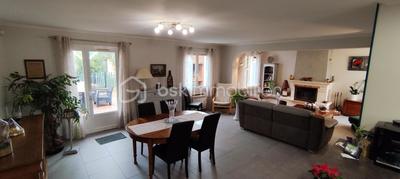 Maison traditionnelle - 104 m² - 5 pièces