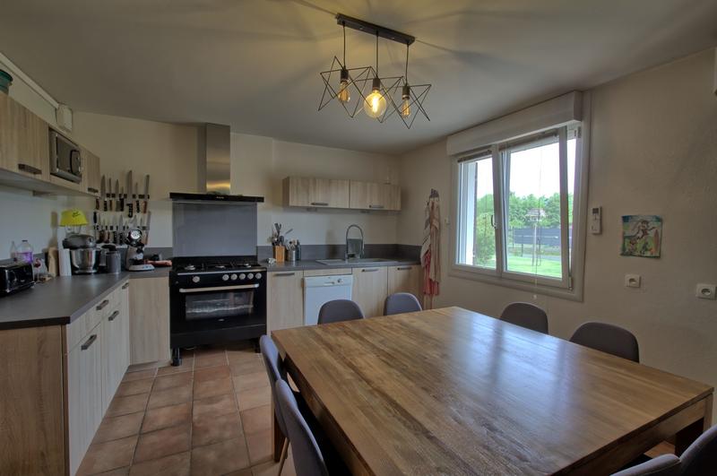 Maison traditionnelle - 181 m² - 7 pièces