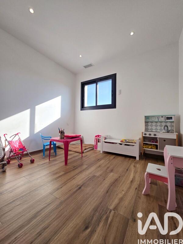 Maison - 145 m² - 6 pièces