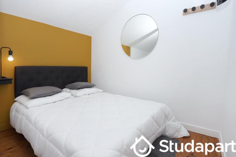 Chambre - 13 m² - 1 pièce