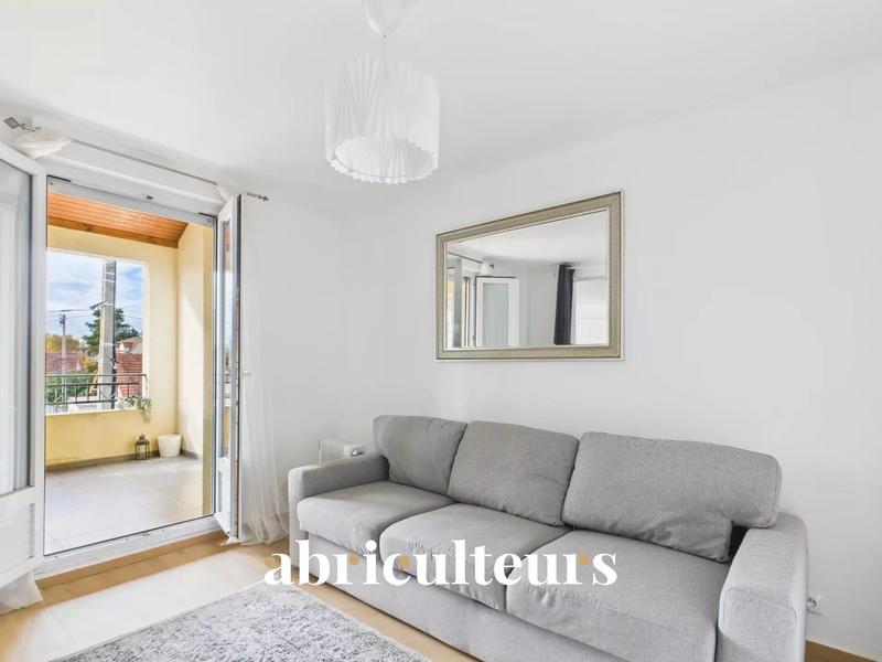 Appartement - 90 m² - 5 pièces