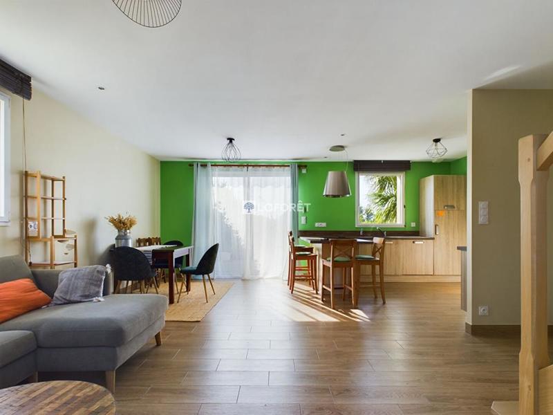 Maison - 101 m² - 5 pièces