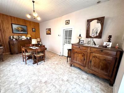 Maison - 97 m² - 5 pièces