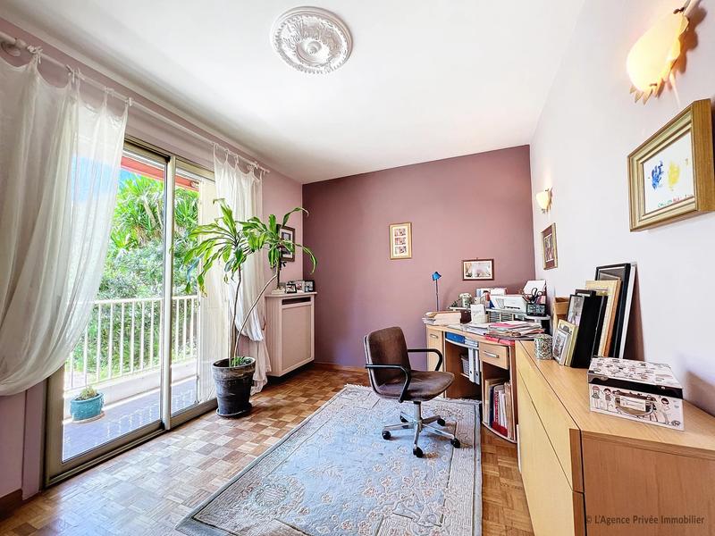 Appartement - 110 m² - 5 pièces