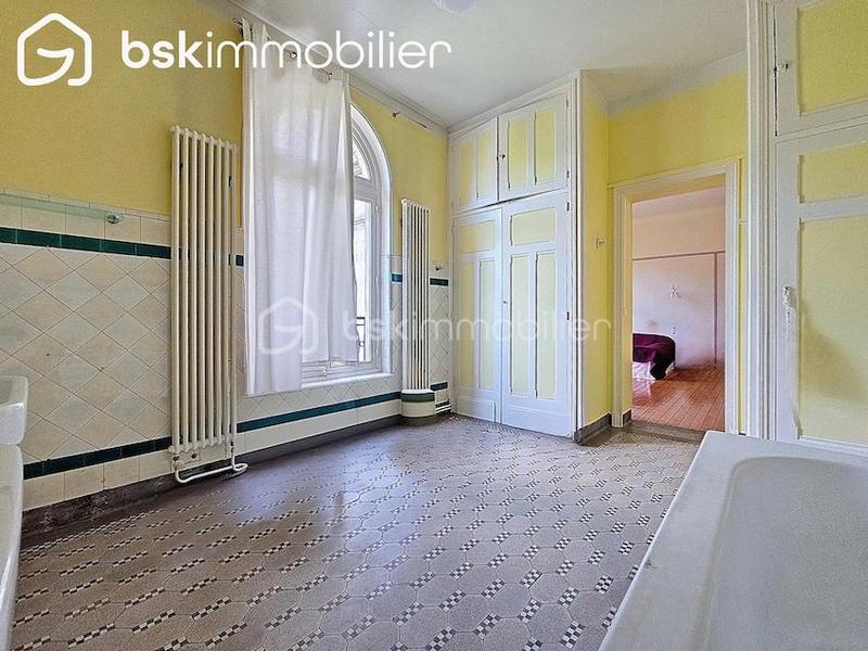 Maison de maîtres - 305 m² - 10 pièces