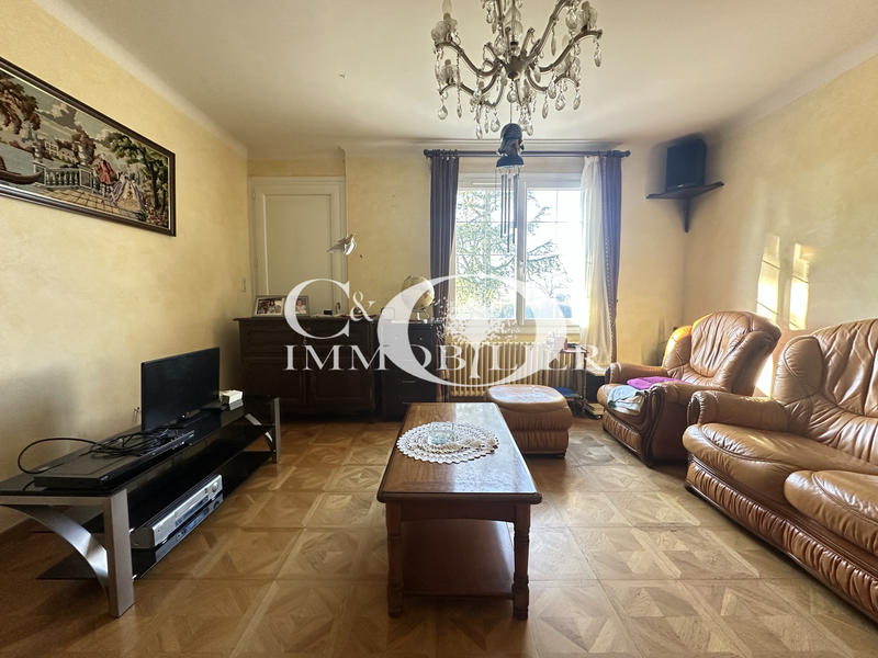 Maison - 191 m² - 7 pièces