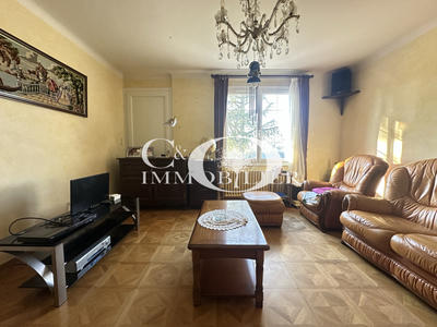 Maison - 191 m² - 7 pièces