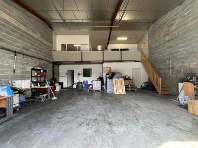 Local d'activités - 190 m²