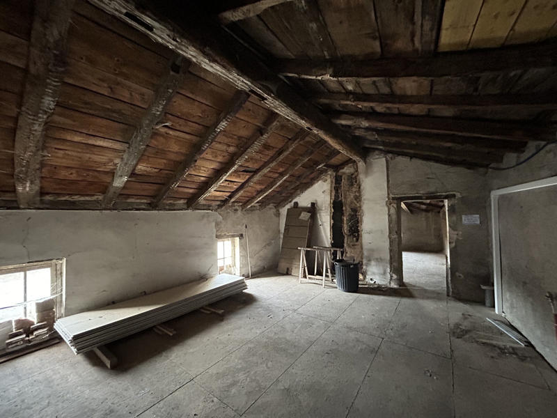 Immeuble - 76 m² - 6 pièces