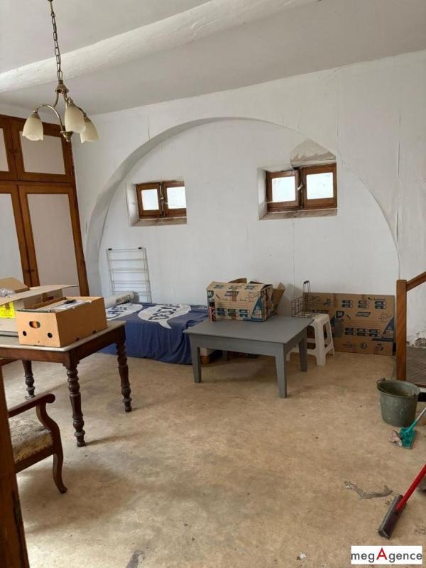 Maison - 323 m² - 12 pièces