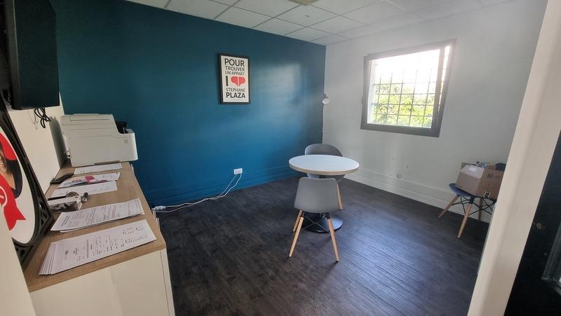 Local commercial - 126 m² - 5 pièces