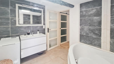 Maison - 96 m² - 5 pièces