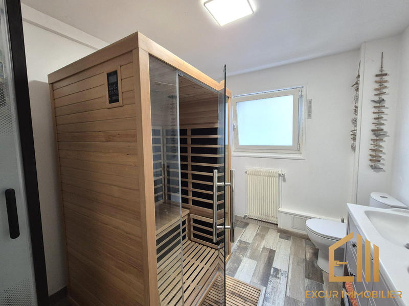 Maison - 140 m² - 8 pièces