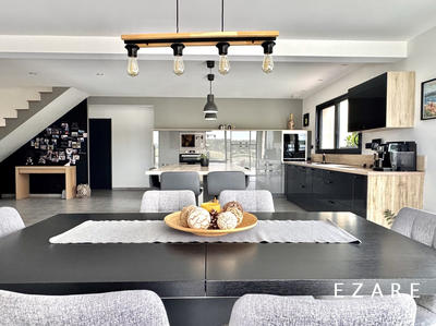 Maison - 154 m² - 5 pièces