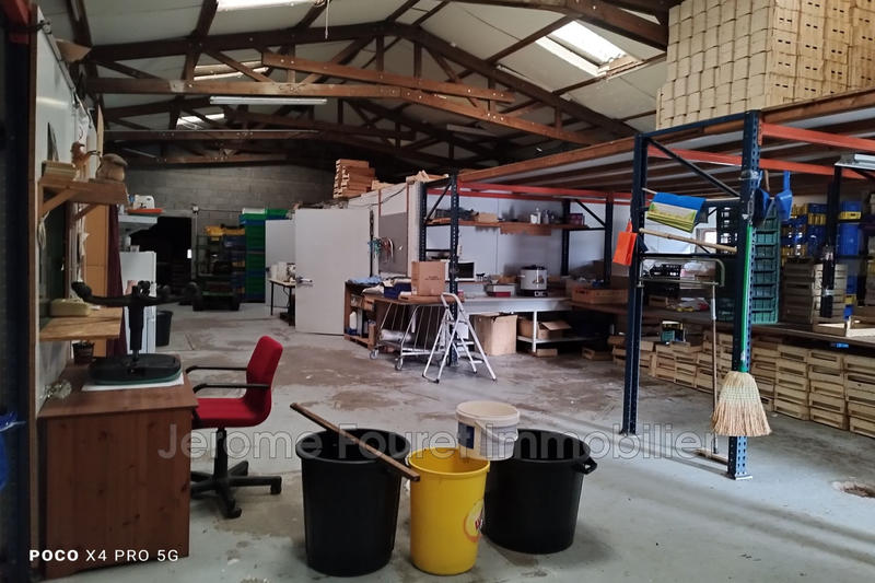 Local commercial - 240 m²