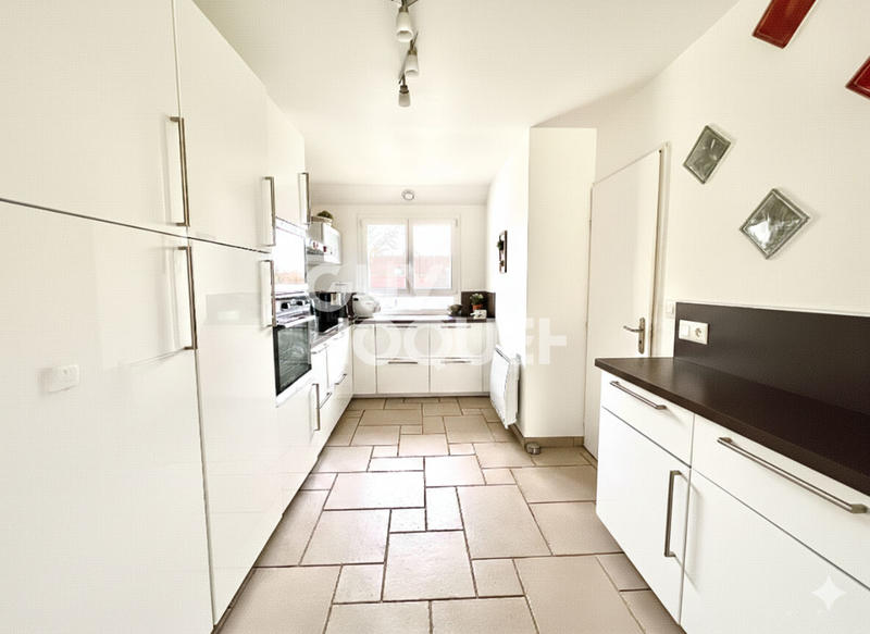 Maison - 180 m² - 7 pièces