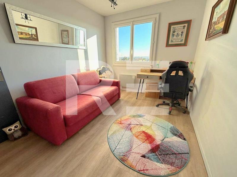 Appartement - 80 m² - 4 pièces