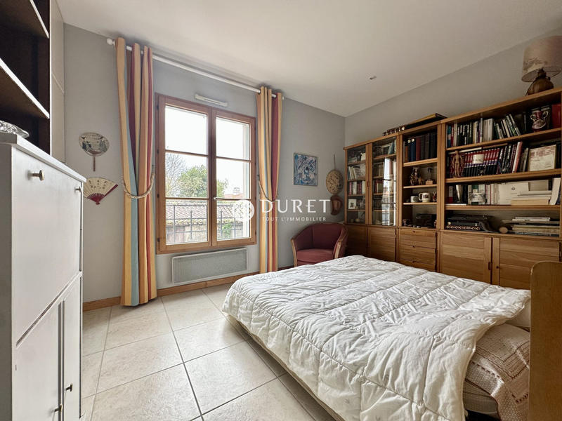 Maison - 220 m² - 9 pièces