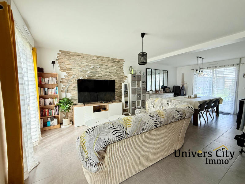 Maison - 103 m² - 6 pièces