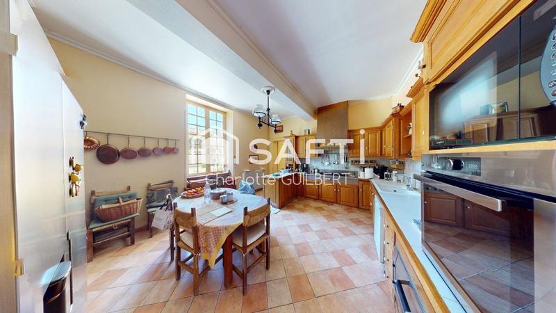 Château - 820 m² - 24 pièces