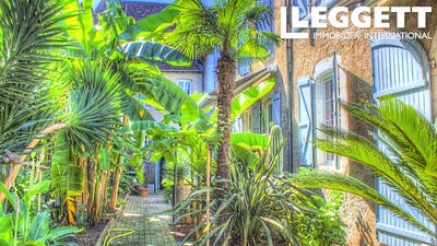 Maison - 470 m² - 10 pièces