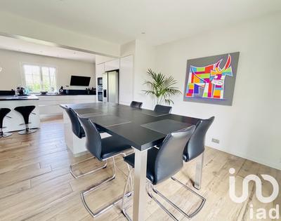 Maison - 197 m² - 7 pièces