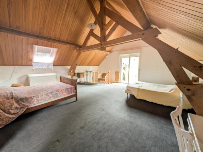 Propriété - 325 m² - 13 pièces