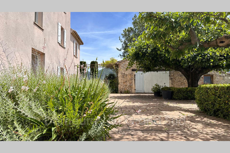 Mas - 332 m² - 10 pièces