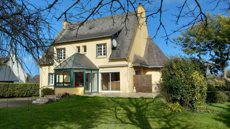 Maison - 176 m² - 9 pièces