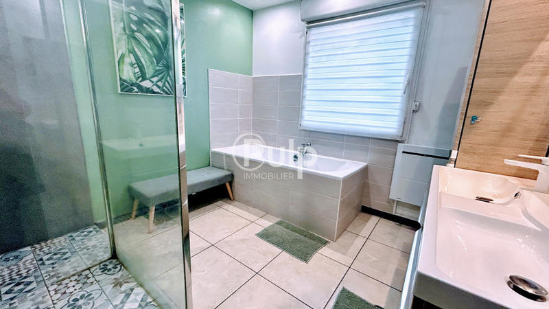 Pavillon - 95 m² - 4 pièces