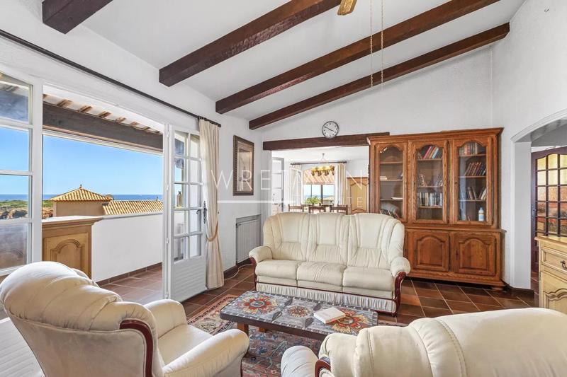 Villa - 212 m² - 6 pièces