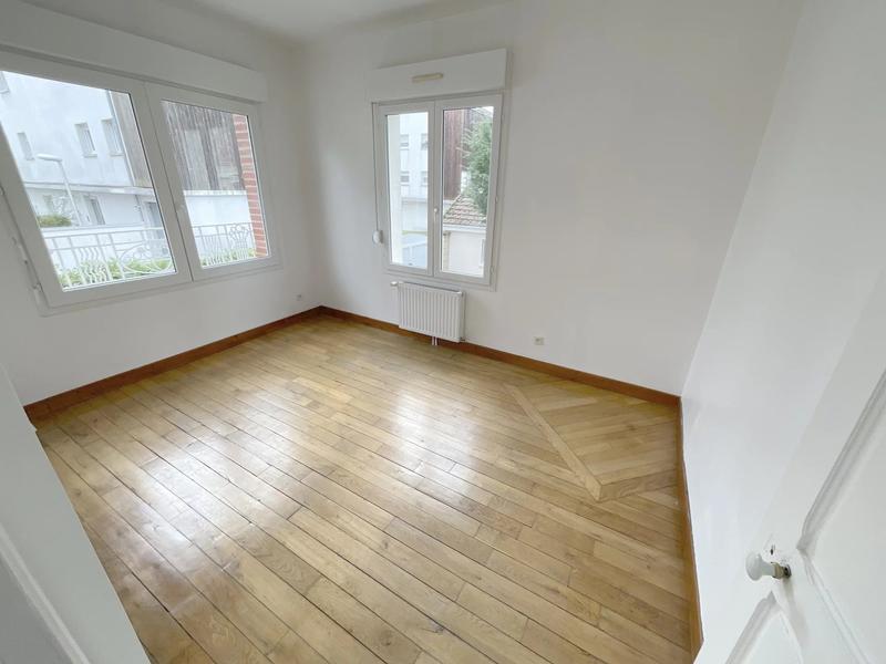 Maison - 99 m² - 5 pièces