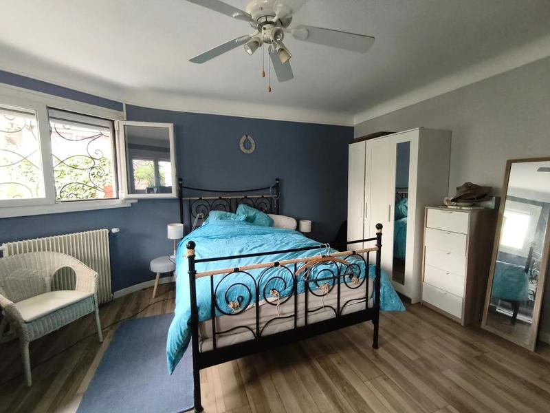 Propriété - 277 m² - 6 pièces