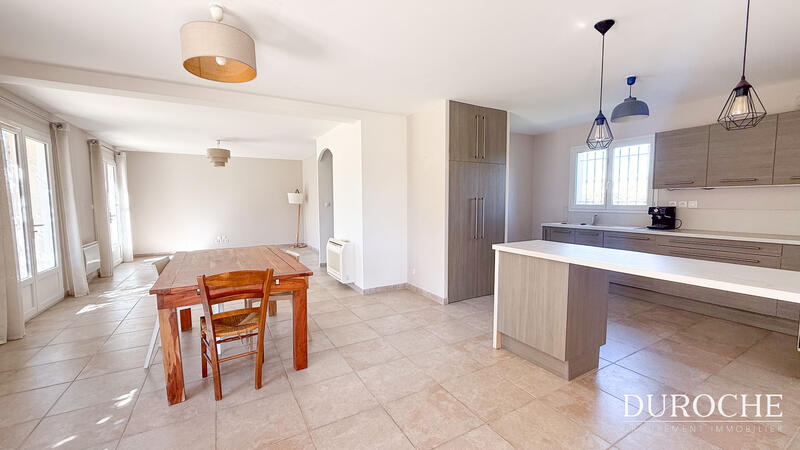 Maison - 148 m² - 7 pièces