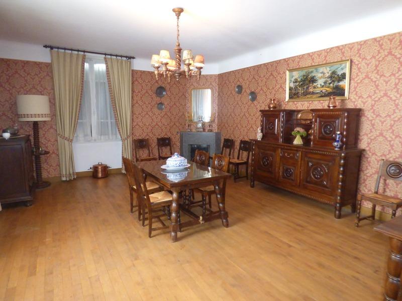 Corps de ferme - 240 m² - 7 pièces