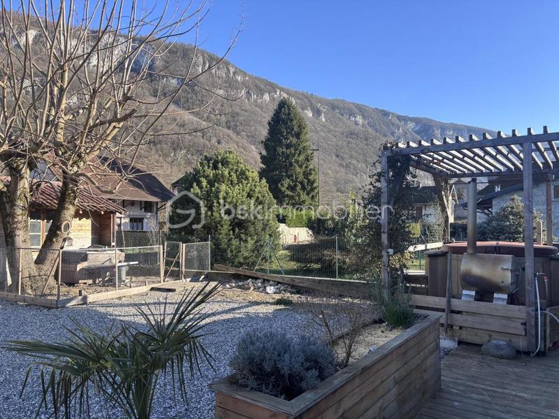 Maison - 87 m² - 3 pièces