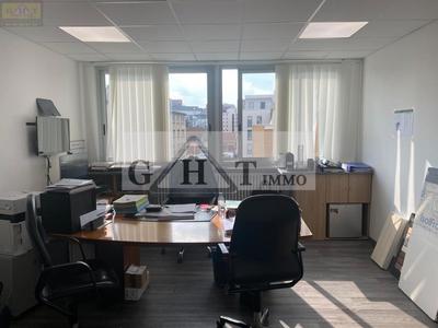 Bureau - 235 m²