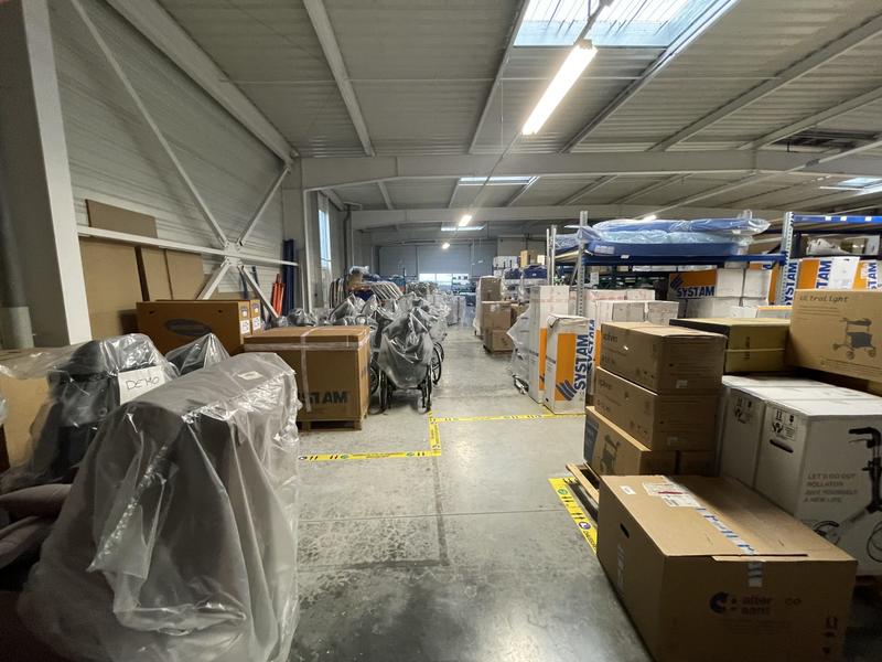 Local d'activités - 1 438 m²