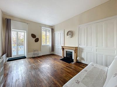 Appartement - 64 m² - 2 pièces