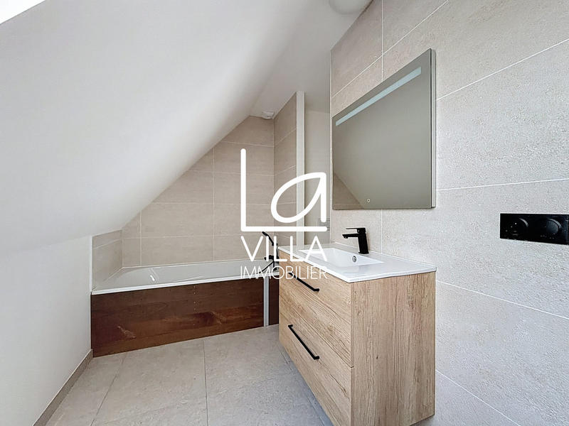 Maison - 103 m² - 5 pièces