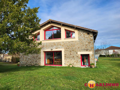 Maison - 262 m² - 7 pièces