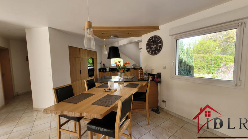 Maison - 162 m² - 8 pièces