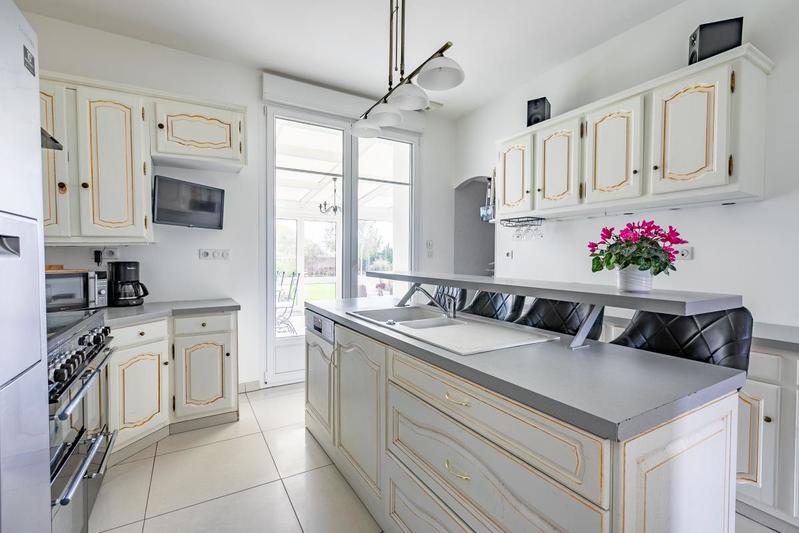 Maison - 300 m² - 7 pièces