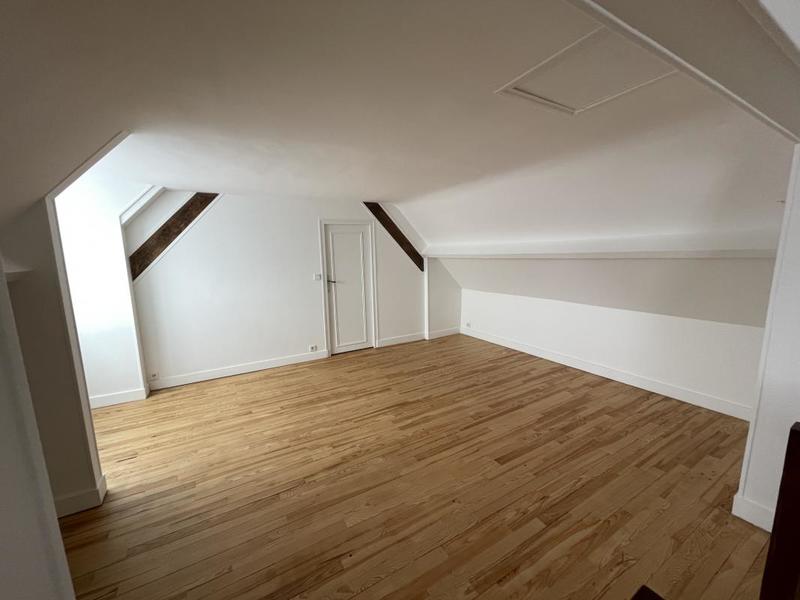 Propriété - 200 m² - 8 pièces