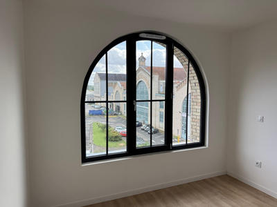 Appartement - 90 m² - 3 pièces