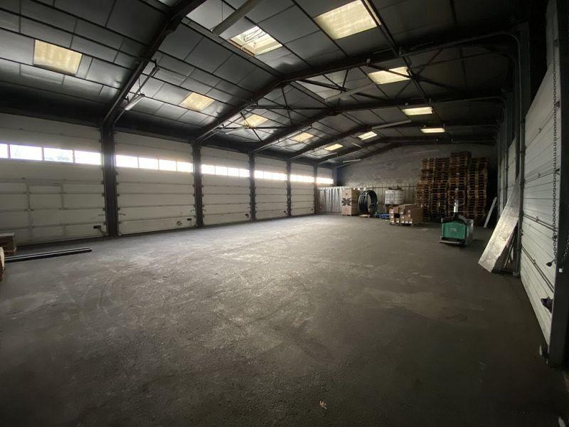 Local commercial - 310 m² - 1 pièce